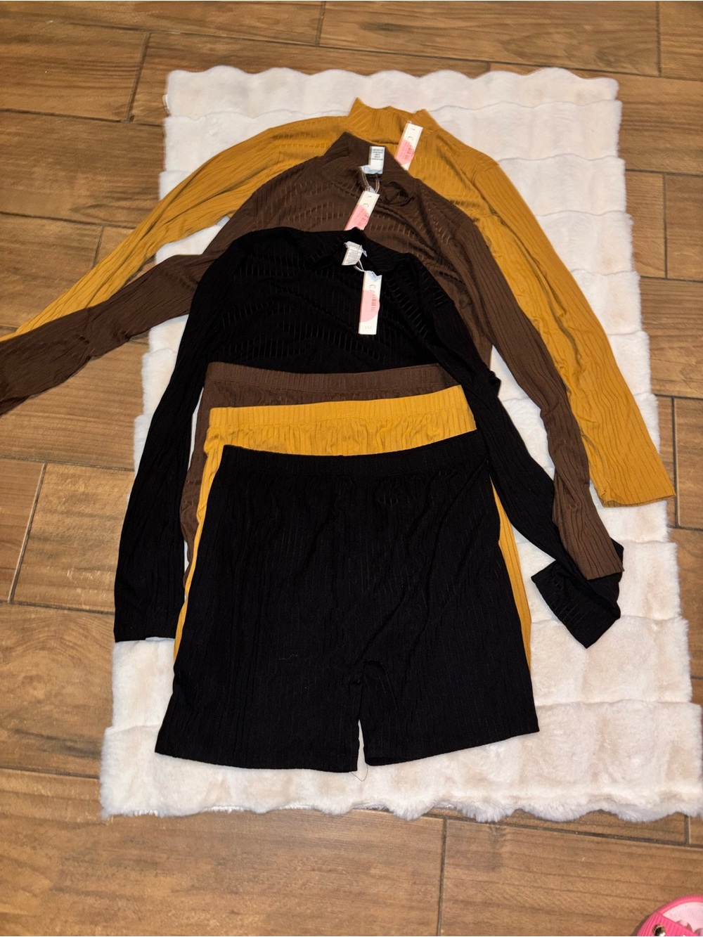 3SETS Ribbed Two-Piece Set in Black, Mustard & Brown